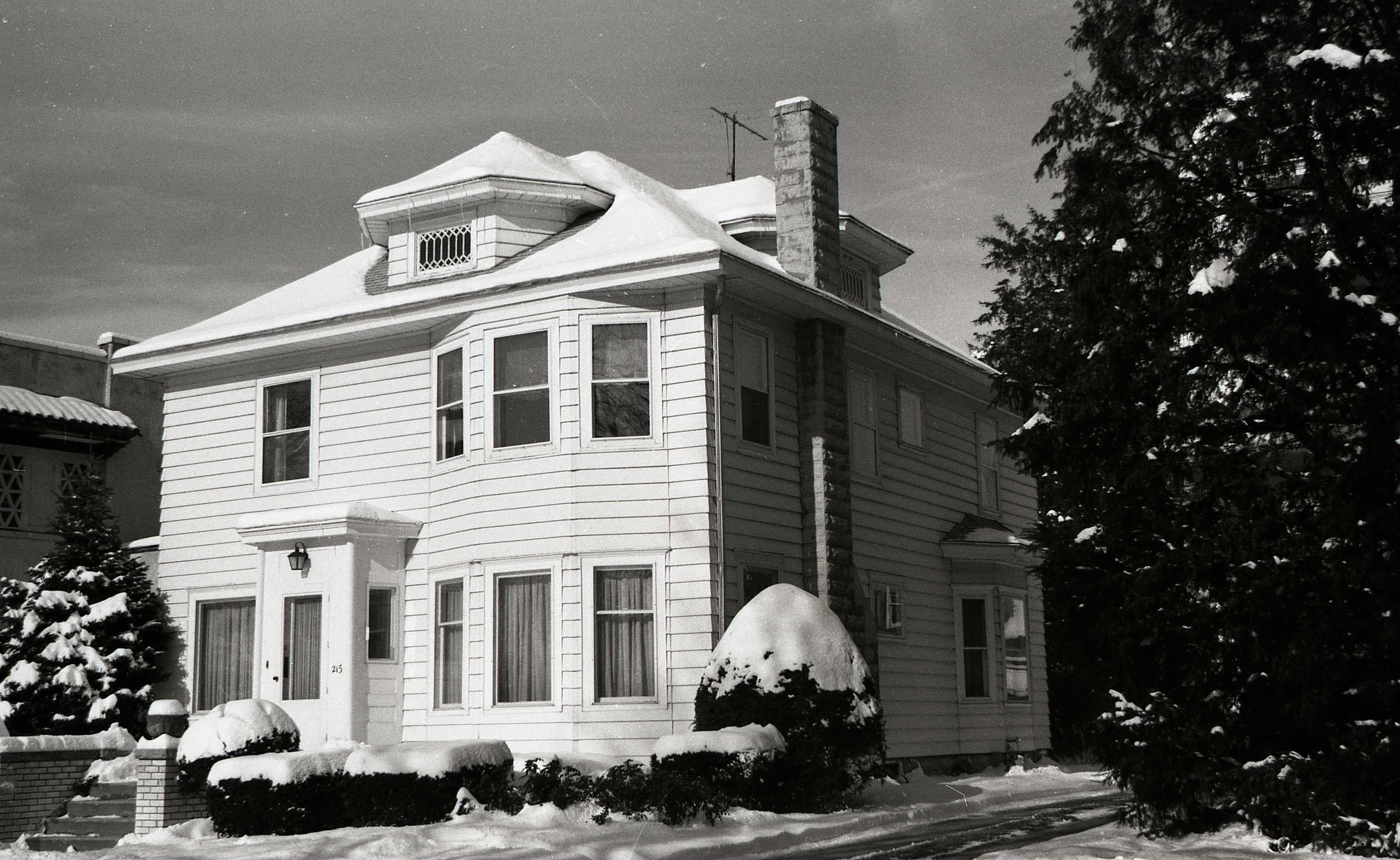 215 West North Shore Drive